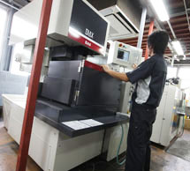 ワイヤー加工機